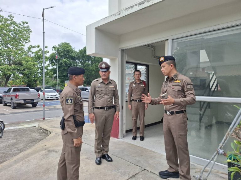 ผู้บังคับบัญชาตรวจความสะอาด สภ.ฉิมพลี เพื่อรอรับการให้บริการกับประชาชน ช่วงเทศกาลสงกรานต์ 2568